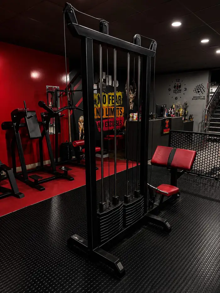 Mohfit Fitness Arena cable machine station